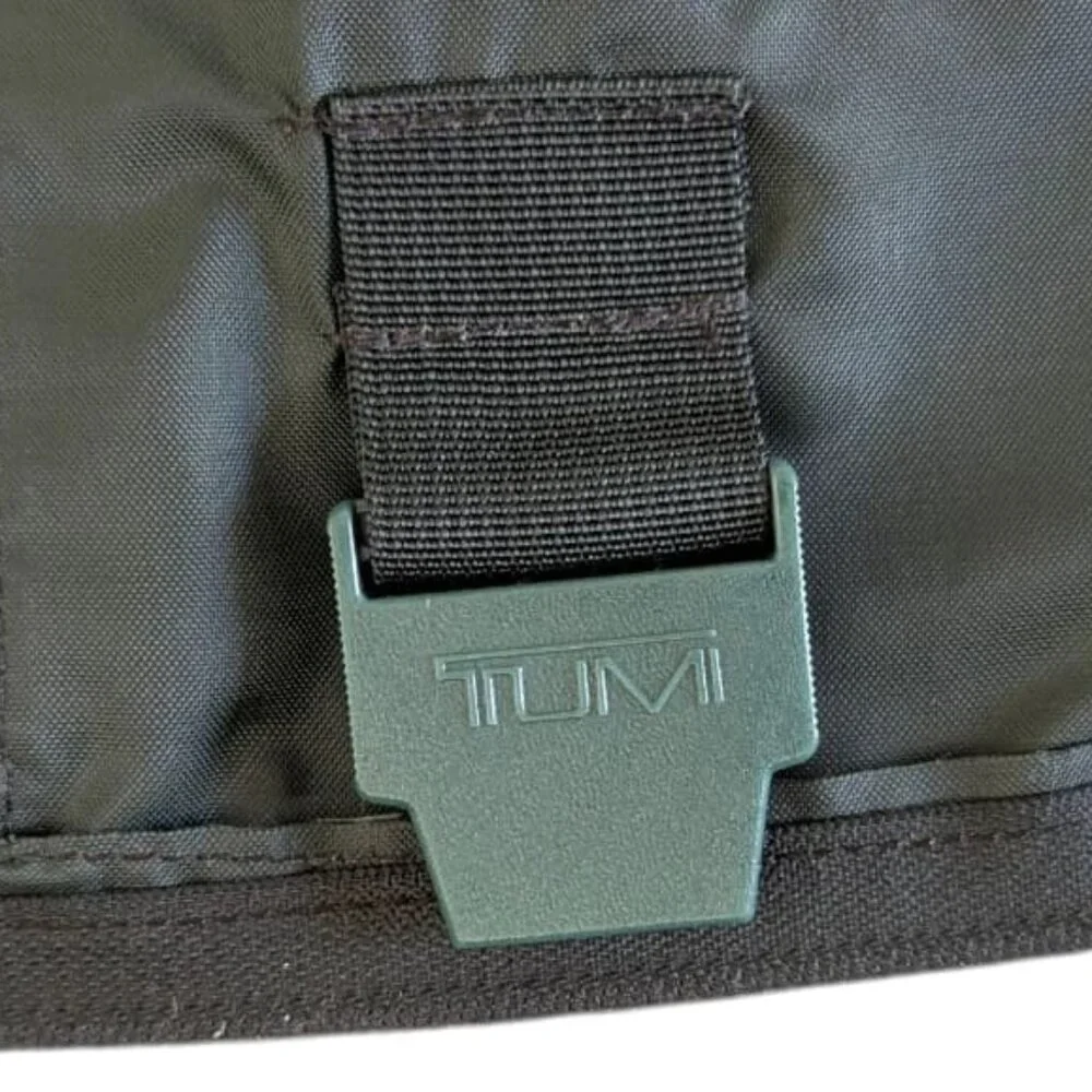 Vintage Green Tumi Hanging Garment Carrier